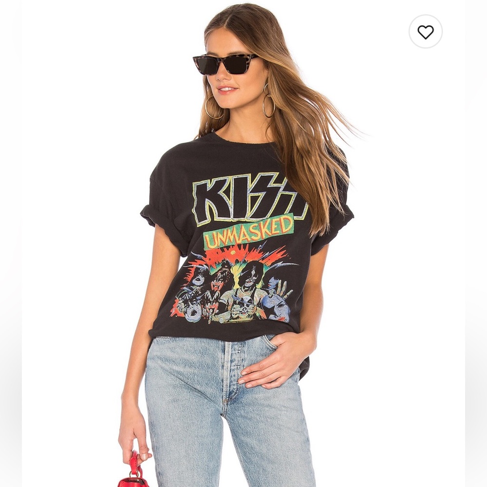 Kiss unmasked junk food tee